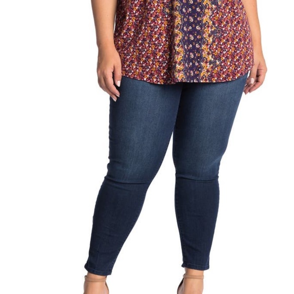 🛑 1 hour sale. NWT. Democracy, Anthropologie “ab solution” Indigo blue jeans - Picture 2 of 13